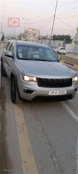 جیپ گراند شیرۆکی